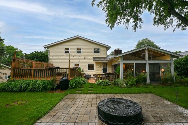 501 Cheyenne DRIVE, Waukesha, WI 53188