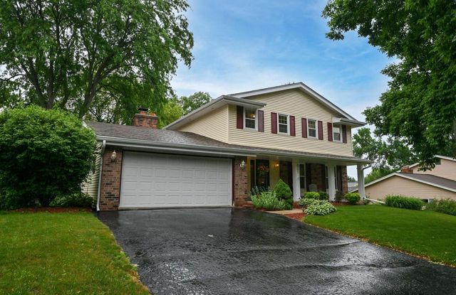 501 Cheyenne DRIVE, Waukesha, WI 53188