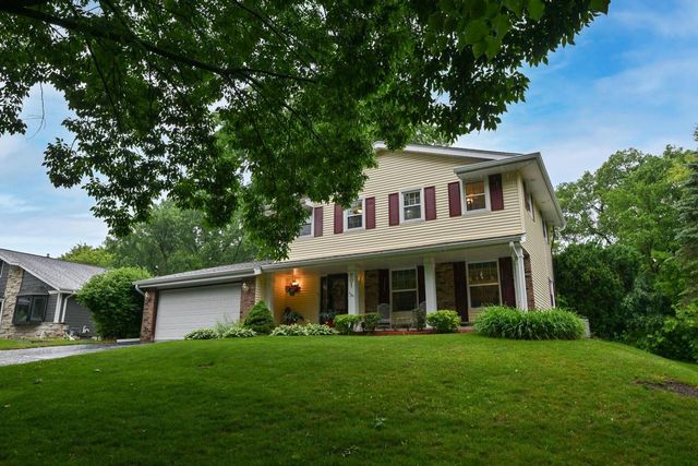 501 Cheyenne DRIVE, Waukesha, WI 53188