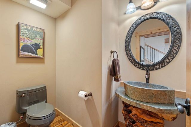 7211 North Lake Boulevard, Tahoe Vista, CA 96148