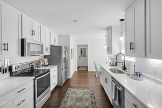305 Madam Moores Lane, New Bern, NC 28562