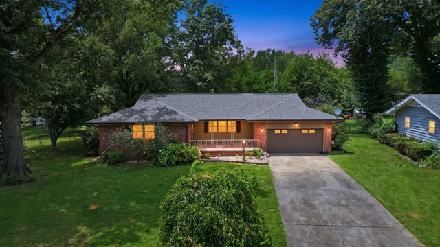 2411 S Mayfair Avenue, Springfield, MO 65804