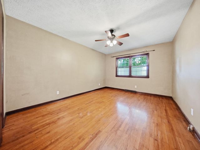 2411 S Mayfair Avenue, Springfield, MO 65804
