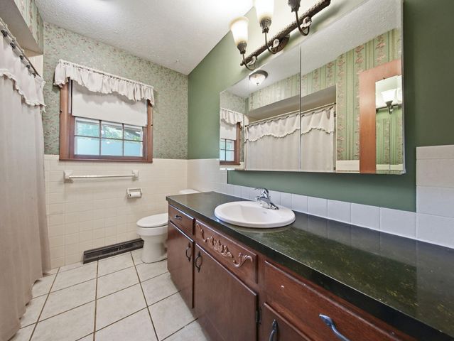 2411 S Mayfair Avenue, Springfield, MO 65804