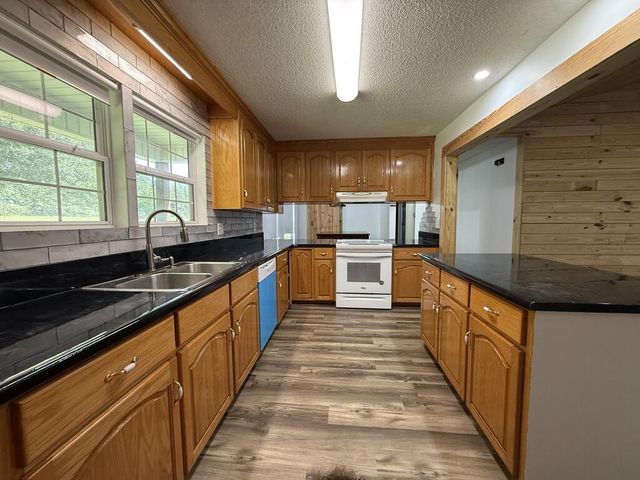 870 D Hodge Road, Cottonwood, AL 36320