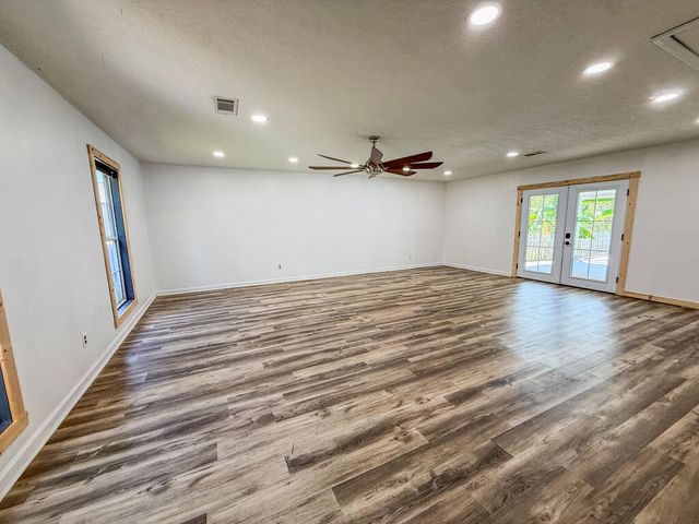 870 D Hodge Road, Cottonwood, AL 36320