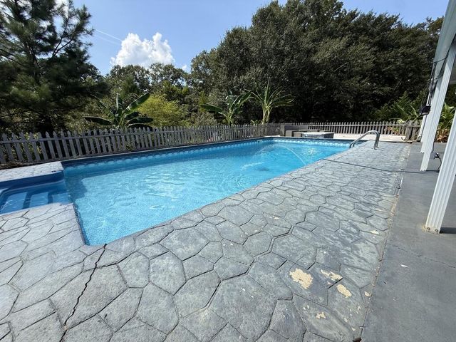 870 D Hodge Road, Cottonwood, AL 36320