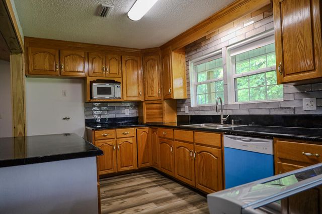 870 D Hodge Road, Cottonwood, AL 36320