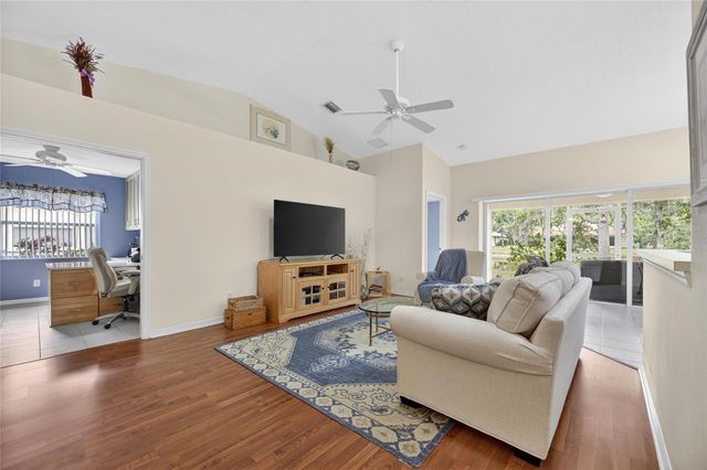 216 51ST STREET CIRCLE E, Palmetto, FL 34221