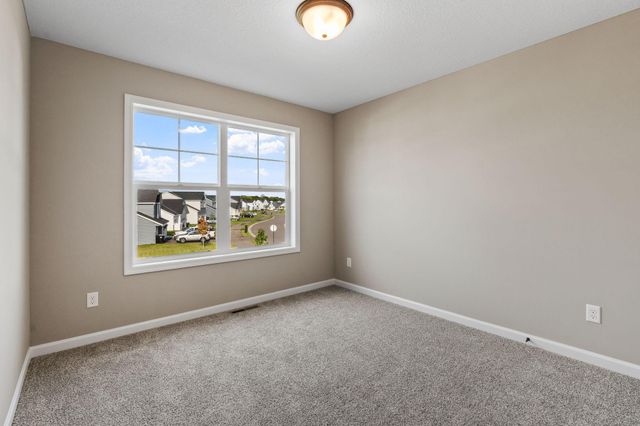 1739 Meadows Drive NE, East Bethel, MN 55011