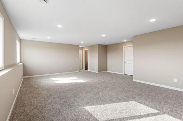 1739 Meadows Drive NE, East Bethel, MN 55011