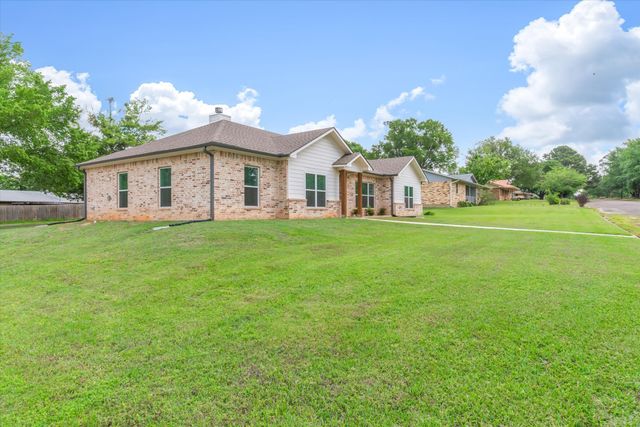 1024 Monte Carlo, Grand Saline, TX 75140