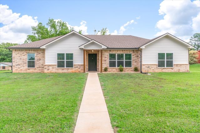 1024 Monte Carlo, Grand Saline, TX 75140