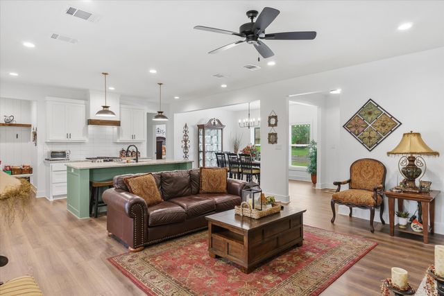 1024 Monte Carlo, Grand Saline, TX 75140