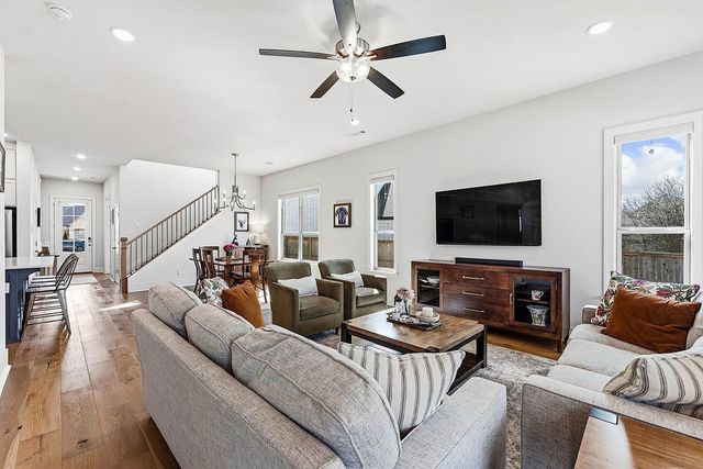 5200 SW Stanford Court, Bentonville, AR 72713