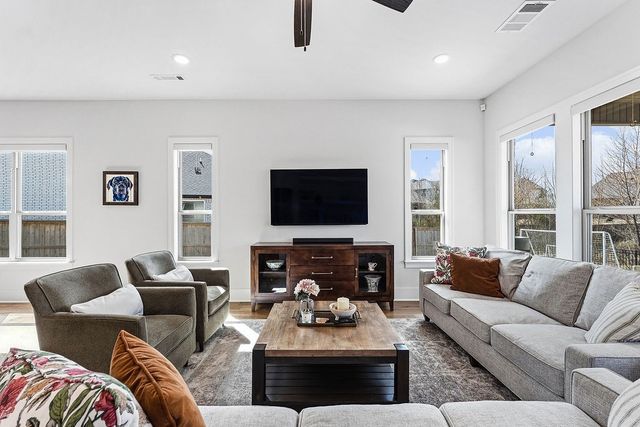 5200 SW Stanford Court, Bentonville, AR 72713