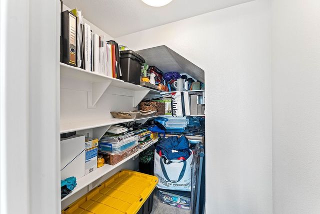 5200 SW Stanford Court, Bentonville, AR 72713