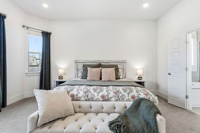 5200 SW Stanford Court, Bentonville, AR 72713