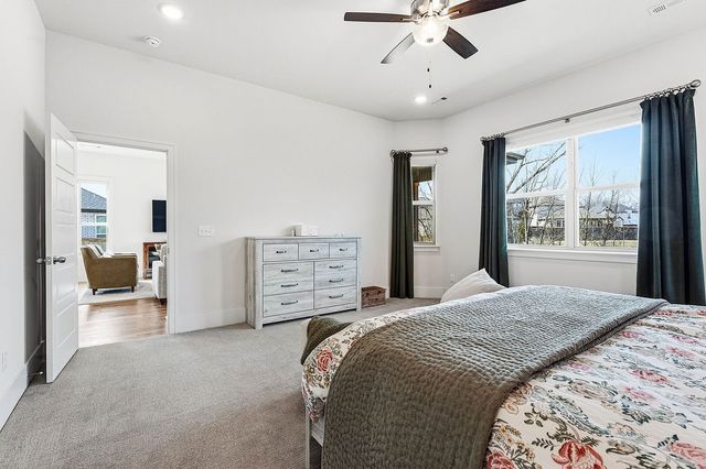 5200 SW Stanford Court, Bentonville, AR 72713