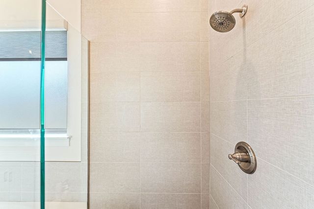 5200 SW Stanford Court, Bentonville, AR 72713