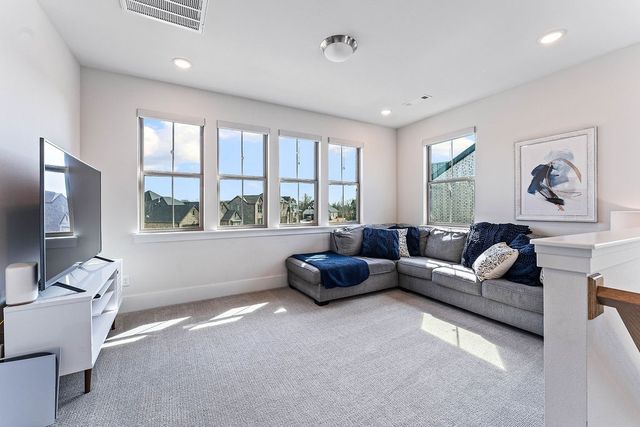 5200 SW Stanford Court, Bentonville, AR 72713