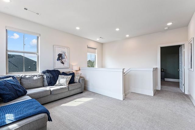 5200 SW Stanford Court, Bentonville, AR 72713