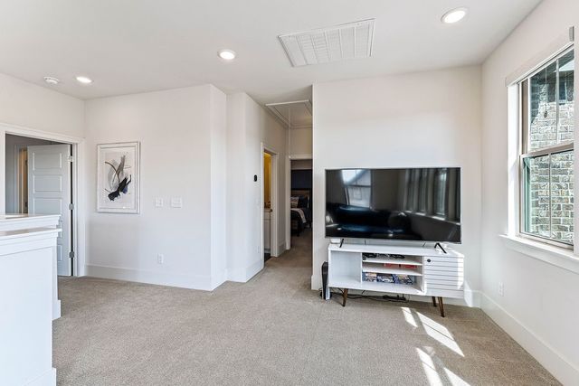 5200 SW Stanford Court, Bentonville, AR 72713