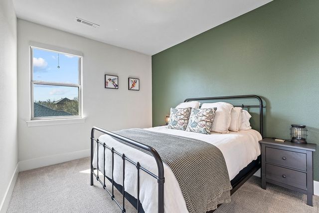 5200 SW Stanford Court, Bentonville, AR 72713