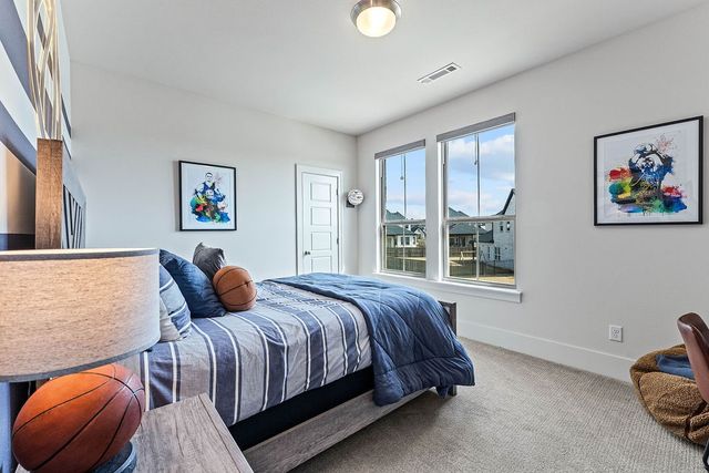 5200 SW Stanford Court, Bentonville, AR 72713