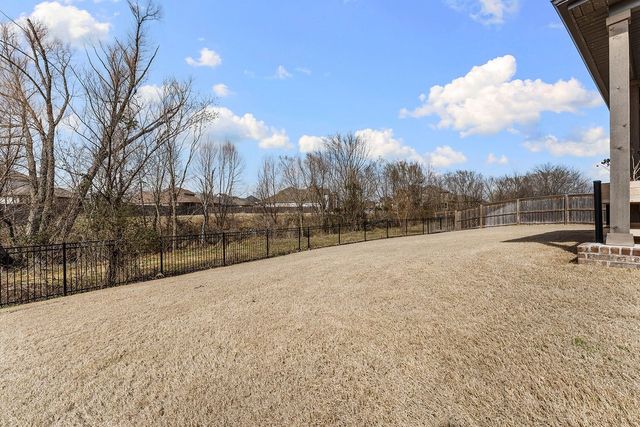 5200 SW Stanford Court, Bentonville, AR 72713