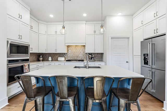 5200 SW Stanford Court, Bentonville, AR 72713