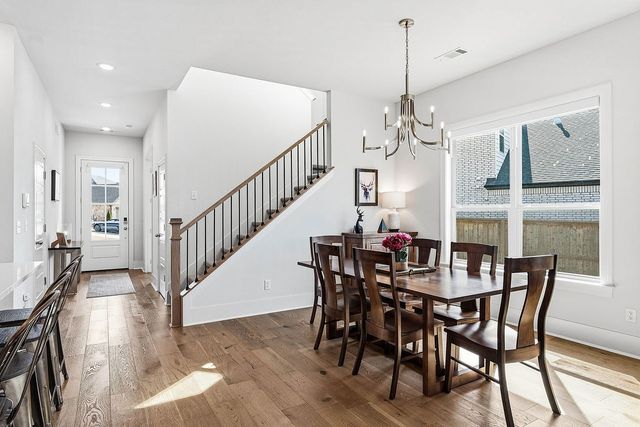 5200 SW Stanford Court, Bentonville, AR 72713