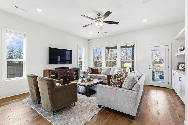 5200 SW Stanford Court, Bentonville, AR 72713