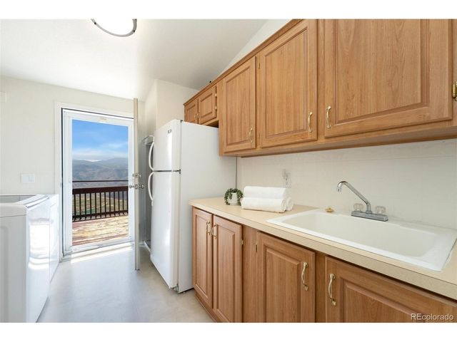132 Singing Pines Ct, Livermore, CO 80536