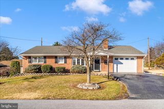 17208 AMBER DR, Hagerstown, MD 21740