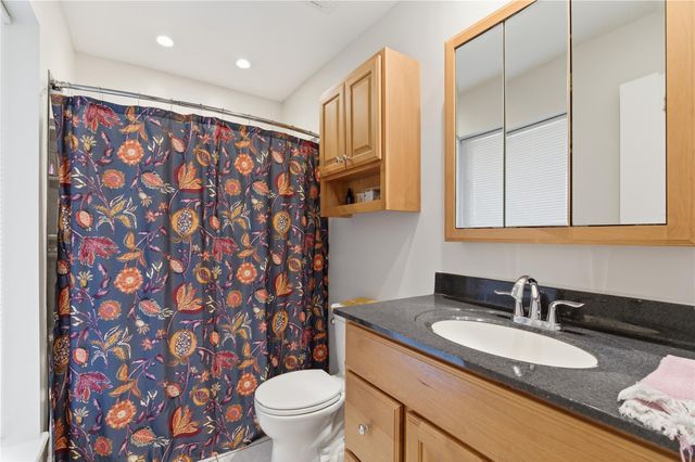 5043 Whispering Falls Drive, Houston, TX 77084