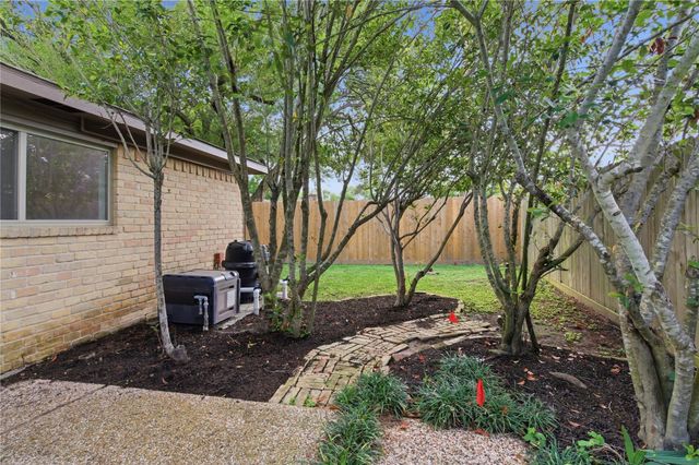 5043 Whispering Falls Drive, Houston, TX 77084