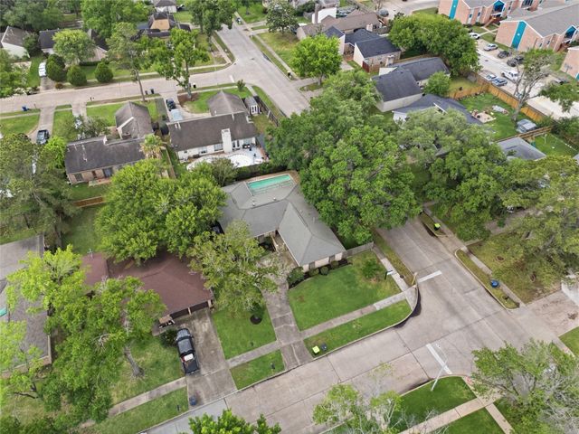 5043 Whispering Falls Drive, Houston, TX 77084