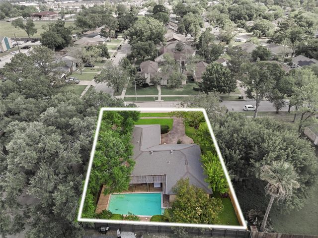 5043 Whispering Falls Drive, Houston, TX 77084