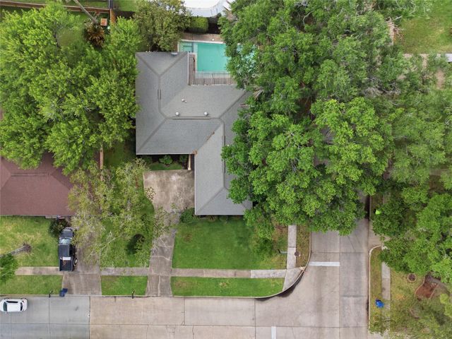 5043 Whispering Falls Drive, Houston, TX 77084