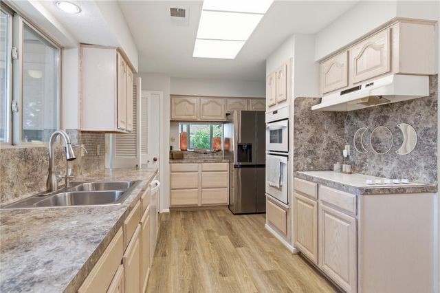 5043 Whispering Falls Drive, Houston, TX 77084