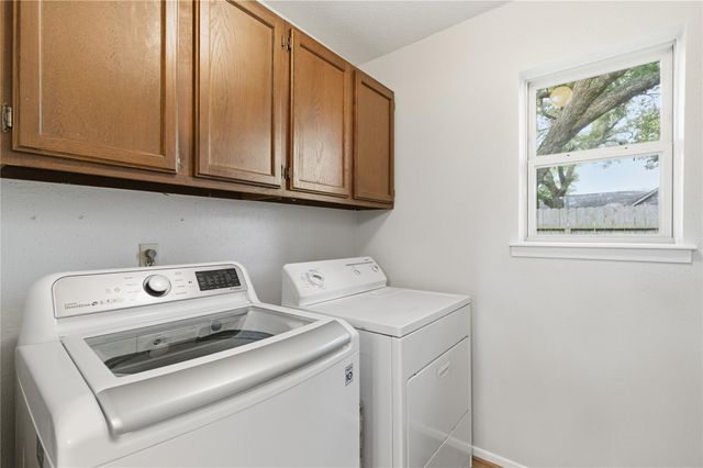 5043 Whispering Falls Drive, Houston, TX 77084