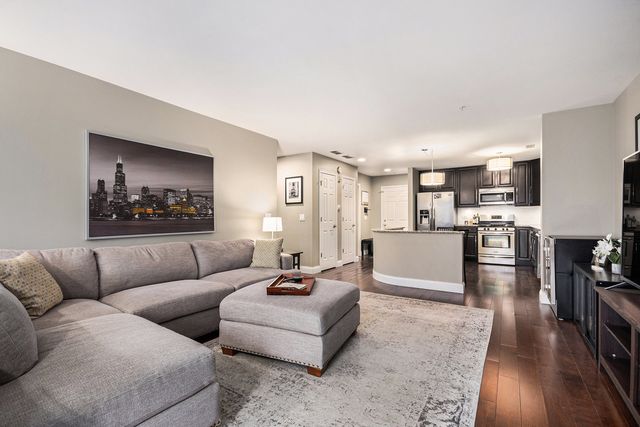 50 N Bokelman Street 234, Roselle, IL 60172