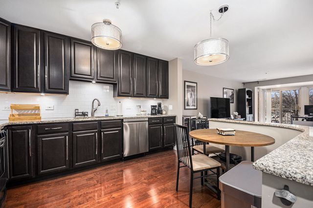 50 N Bokelman Street 234, Roselle, IL 60172