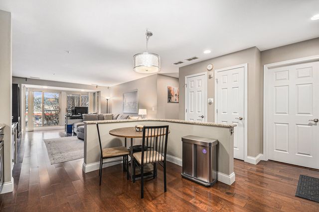 50 N Bokelman Street 234, Roselle, IL 60172