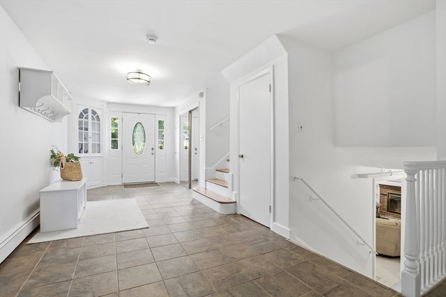 289 Concord Road, Bedford, MA 01730