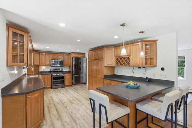 289 Concord Road, Bedford, MA 01730