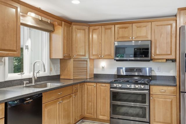 289 Concord Road, Bedford, MA 01730