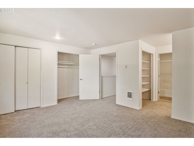 5301 PLOMONDON St F24, Vancouver, WA 98661