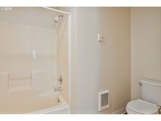 5301 PLOMONDON St F24, Vancouver, WA 98661